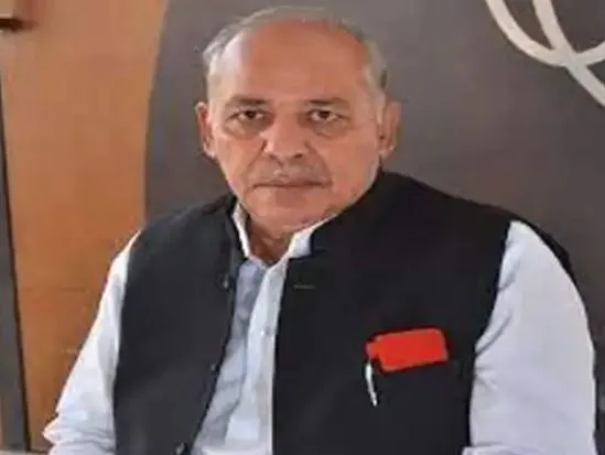 सपा एमएलसी पुष्पराज जैन के घर आयकर छापा, लॉन्च किया था समाजवादी इत्र
