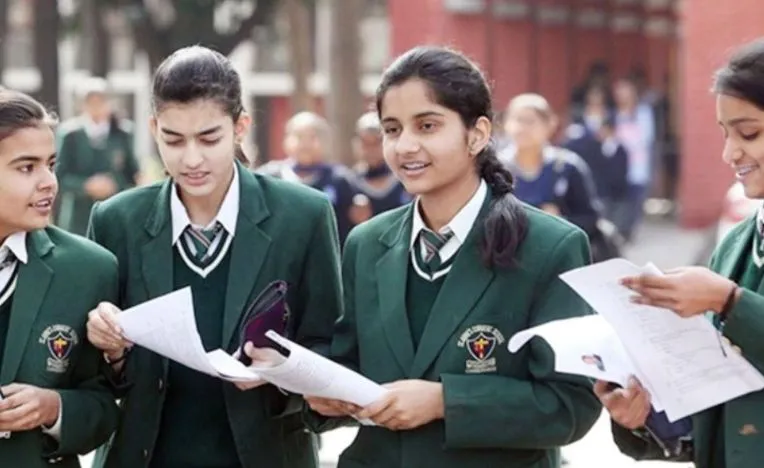 सीबीएसई ने 12वीं कक्षा की परीक्षा में ग्रेस अंक देने की फर्जी खबरों को लेकर किया आगाह