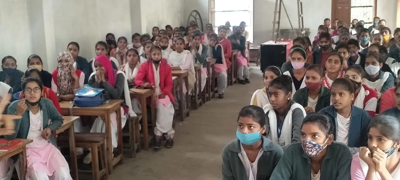 बरेली: छात्राओं के मन में उठने वाले सवालों को किया शांत, कार्यक्रम में 200 से अधिक छात्राएं हुई शामिल