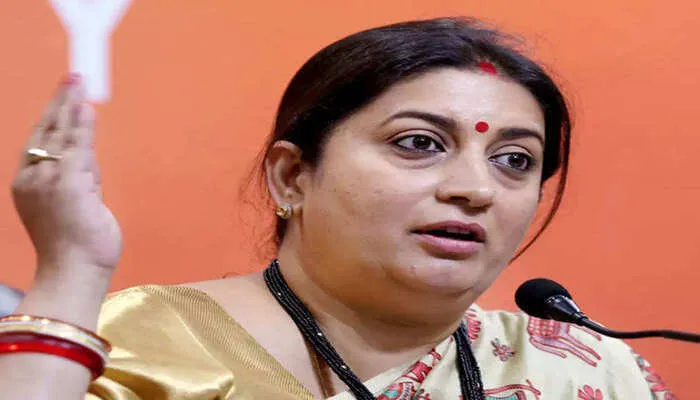 पारिवारिक रिश्ते वाला व्यक्ति कभी घर से दूर नहीं भागता: स्मृति ईरानी
