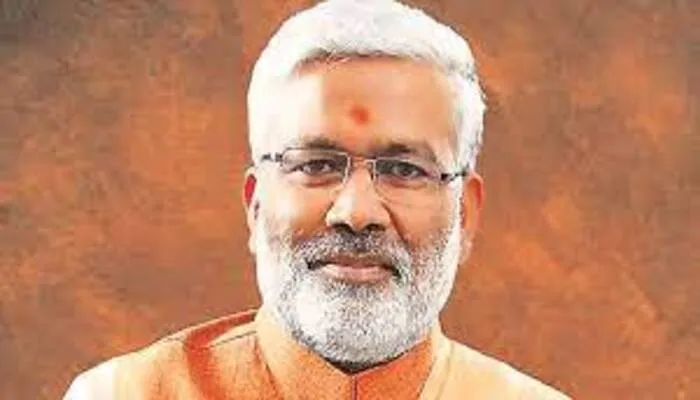 कारसेवकों पर गोली चलवाने का श्रेय क्यों नहीं लेते अखिलेश: स्वतंत्र देव सिंह