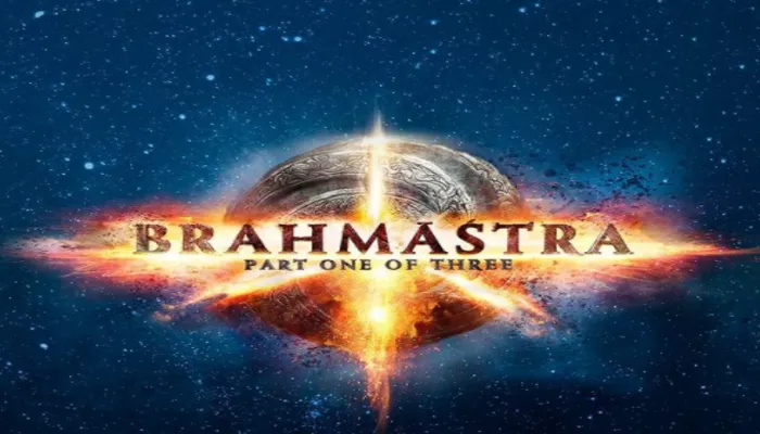 रणबीर कपूर स्टारर फिल्म ‘ब्रह्मास्त्र’ का पहला मोशन पोस्टर हुआ रिलीज
