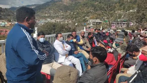 भीमताल विधानसभा से कैड़ा को मिला टिकट तो 300 भाजपा कार्यकर्ताओं ने दे दिया इस्तीफा