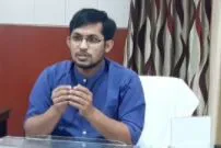 बरेली: मानदेय कम करने पर कर्मचारियों ने किया प्रदर्शन