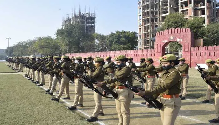 अयोध्या: गणतंत्र दिवस पर पुलिस की आठ टोलियां करेंगी परेड, तैयारियां तेज…