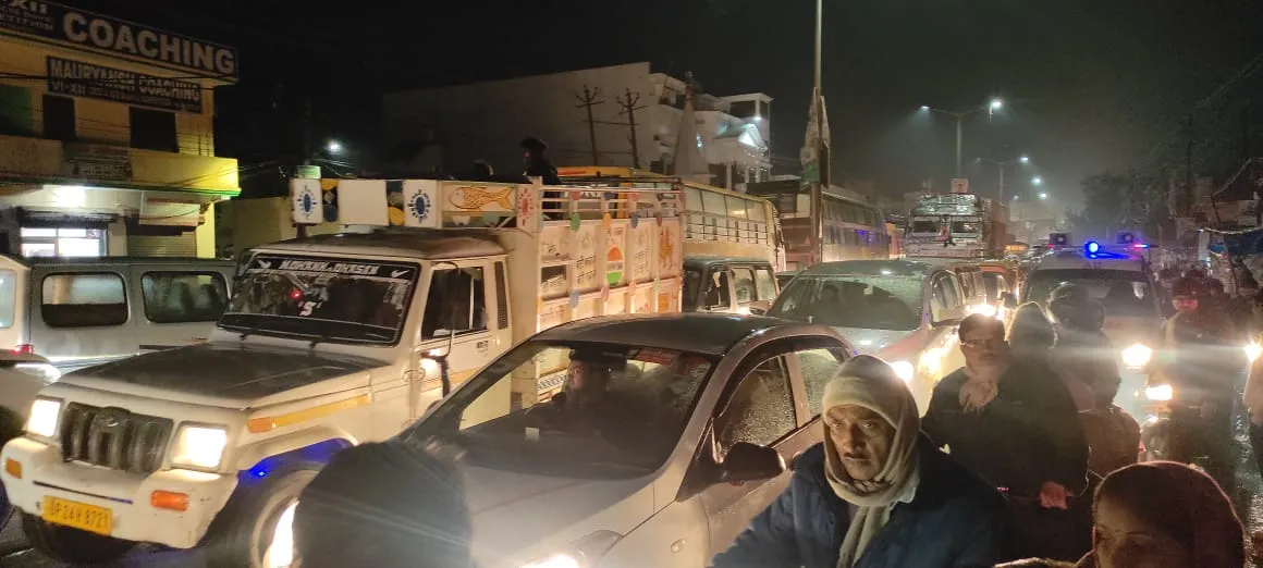 बरेली: जाम से कराह उठा बदायूं रोड, ढाई घंटे तक फंसे राहगीर