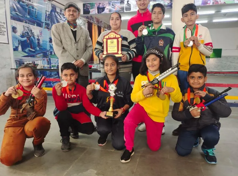 बरेली: राइजिंग स्टार शूटिंग अकादमी के शूटर्स ने जीते 11 पदक