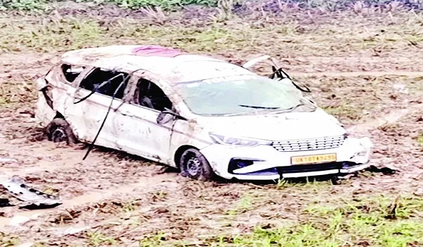 बिजनौर : अनियंत्रित कार खेत में पलटी, महिला की मौत, तीन घायल