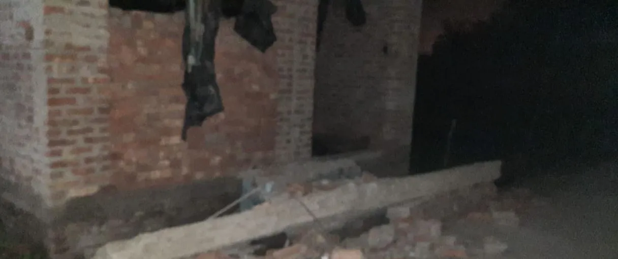 निर्माणाधीन दुकान का वीम गिरा, ग्रामीण की मौत