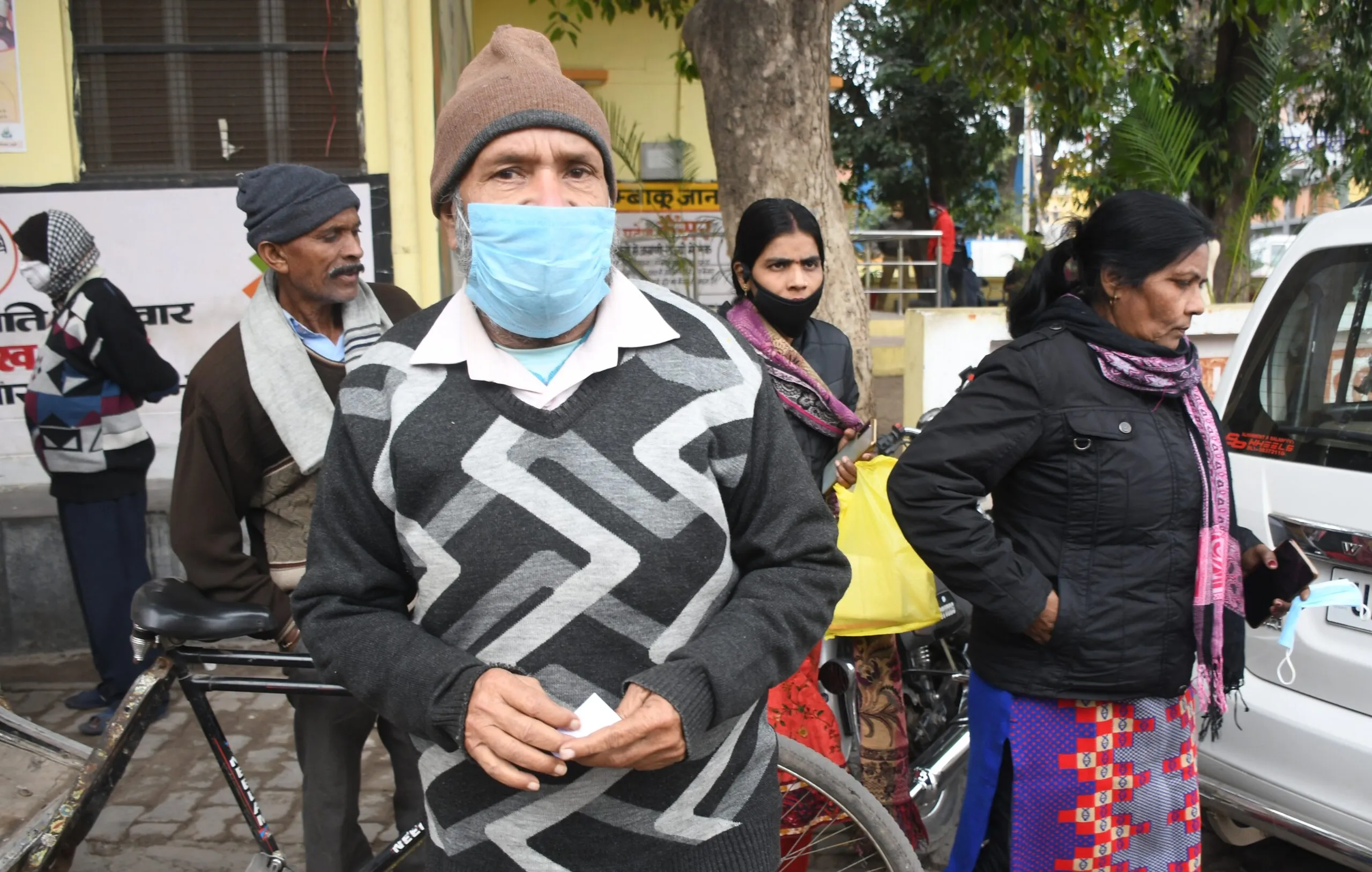 बरेली: मैं संक्रमित हूं मुझे दवा चाहिए…
