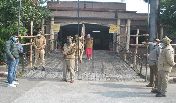 अमरोहा : चौथे दिन दो प्रत्याशियों ने कराया नामांकन