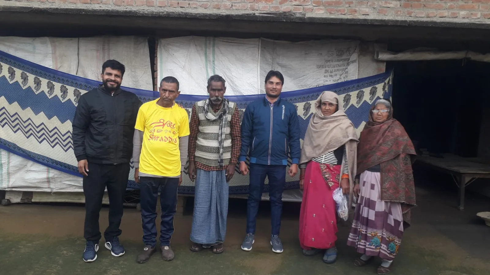 बरेली: तीन साल बाद मिला अपनों का साथ तो छलक पड़े खुशी के आंसू