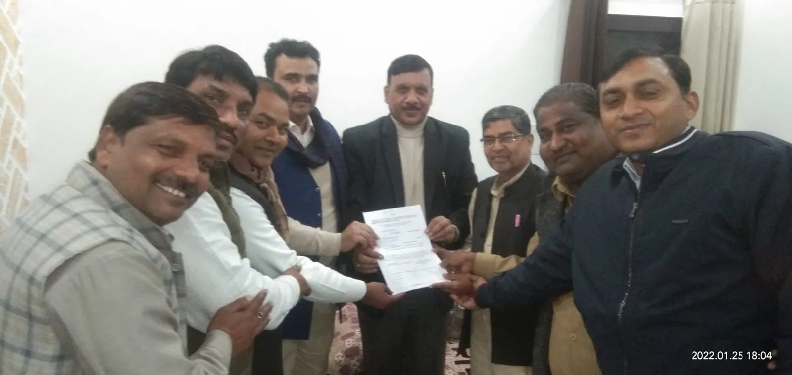 बरेली: प्रत्याशियों को मिले सिंबल, परिवर्तन की संभावनाओं पर विराम