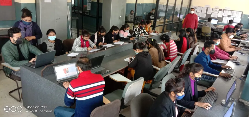 बरेली: सपा डिजिटल प्रचार में कैंट प्रत्याशी सबसे आगे