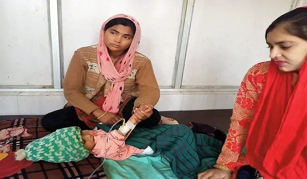 मुरादाबाद : गर्म पानी के टब में गिरकर मासूम झुलसा, हालत गंभीर