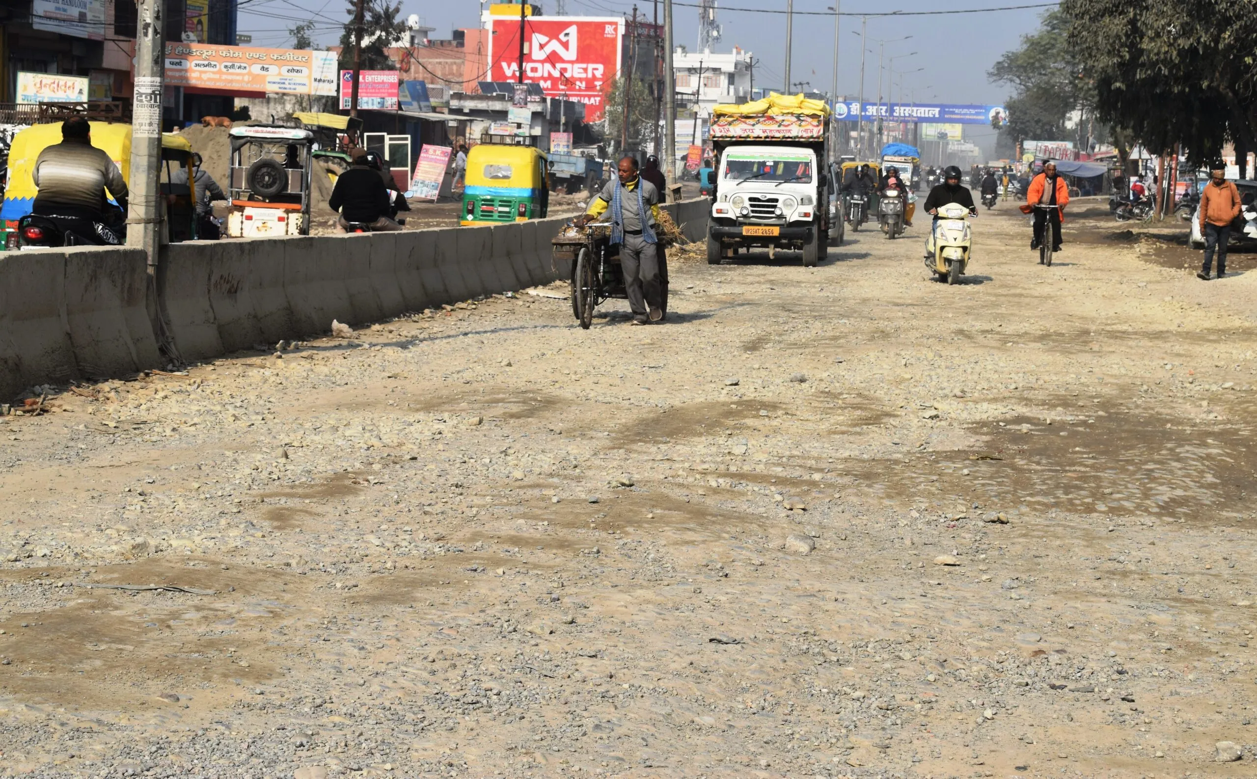 बरेली: बदायूं रोड की खस्ताहाल दशा नहीं बना चुनावी मुद्दा
