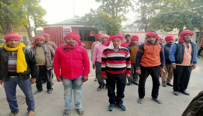 अयोध्या: पुलिस ने चौकीदारों के साथ की अहम बैठक, यूपी चुनावों को लेकर किया गाइड…