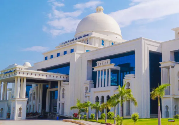 लखनऊ: सोशल इंजीनियरिंग के जरिए एकेटीयू करेगा सामाजिक उत्थान, ये है प्लान…