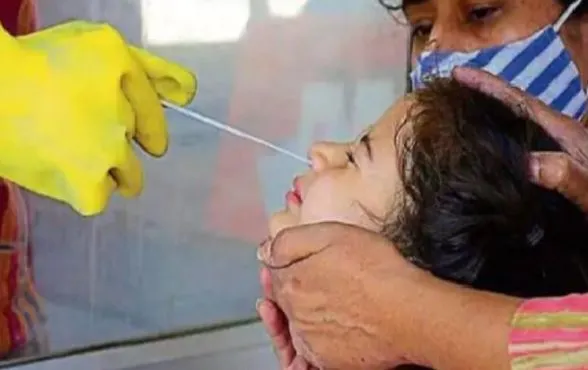 कोविड-19: स्कूल खुलने पर अपने बच्चे की कैसे करें  रैपिड एंटीजन जांच…