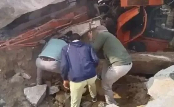 भिवानी में पहाड़ दरका, अब तक चार लोगों की मौत की पुष्टि, रेस्क्यू जारी