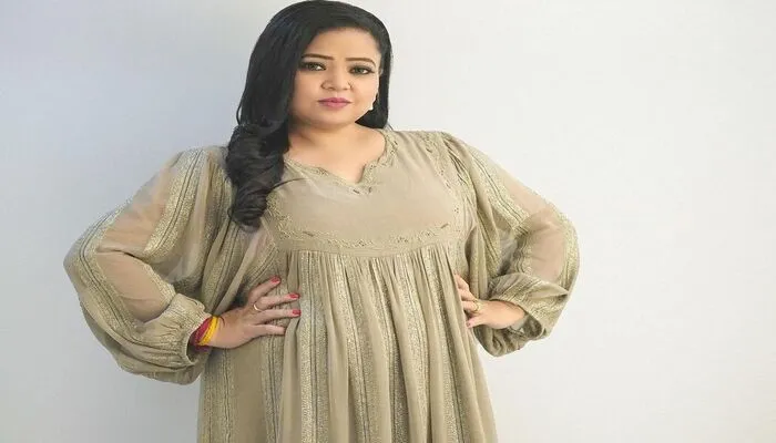कॉमेडियन भारती सिंह ने सोशल मीडिया पर फ्लॉन्ट किया बेबी बंप, देखें…