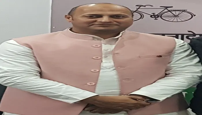 अमेठी: मुलायम सिंह यादव यूथ ब्रिगेड के प्रदेश सचिव बने खुर्शीद, इन्होंने दी बधाई…