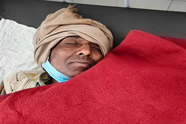 मुरादाबाद : पारिवारिक कलह में मजदूर ने खाया जहर, हालत गंभीर