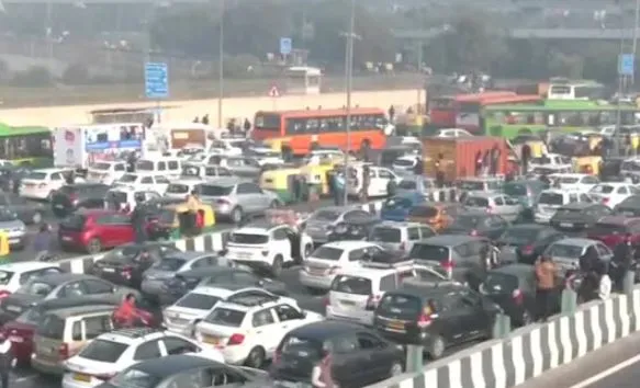 दिल्ली सरकार की नई आबकारी नीति के खिलाफ भाजपा ने किया ‘चक्का जाम’