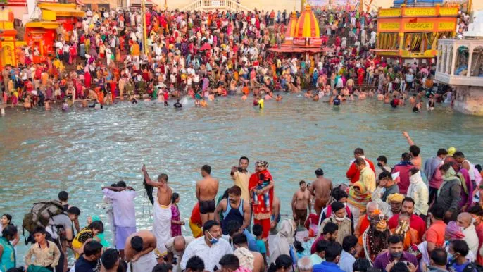मकर संक्रांति पर हरिद्वार में गंगा स्नान नहीं कर पाएंगे श्रद्धालु, बढ़ते कोरोना संक्रमण के चलते लिया गया फैसला