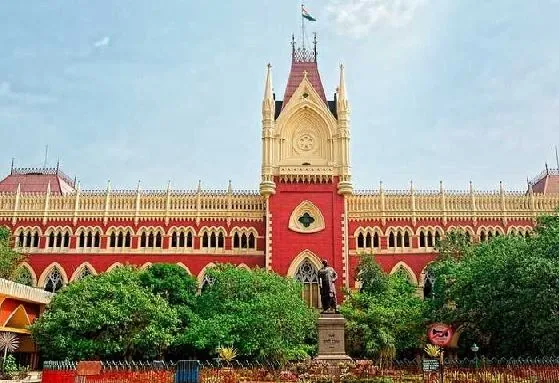 पश्चिम बंगाल: हाईकोर्ट ने चुनाव आयोग को निकाय चुनाव स्थगित करने के दिए निर्देश