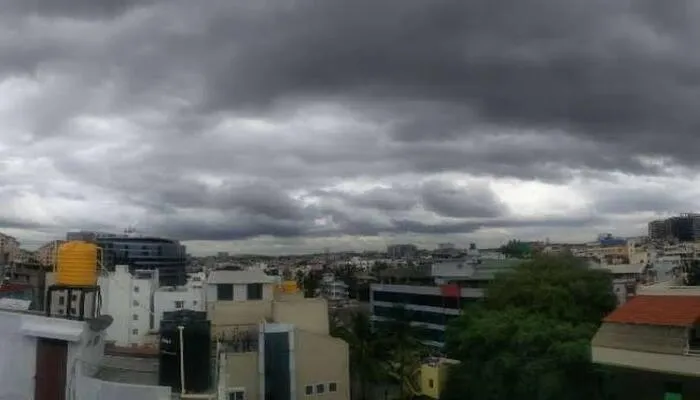Meteorological Department Alert: राजधानी में बारिश के साथ ओले  गिरने की जताई संभावना