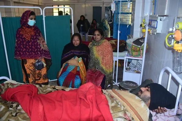 मुरादाबाद : संदिग्ध हालात में गोली लगने से युवक घायल, अस्पताल में भर्ती