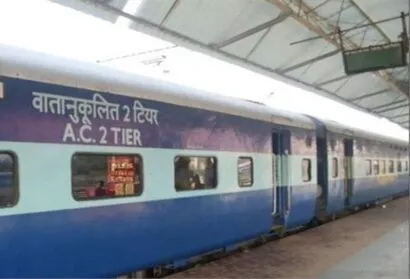 काशीपुर: काठगोदाम-जैसलमेर ट्रेन में लगा एक वातानुकूलित तृतीय श्रेणी कोच