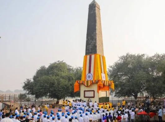 महाराष्ट्र: कोरेगांव-भीमा युद्ध के 204 वर्ष होने पर हजारों लोग पहुंचे ‘जयस्तंभ’