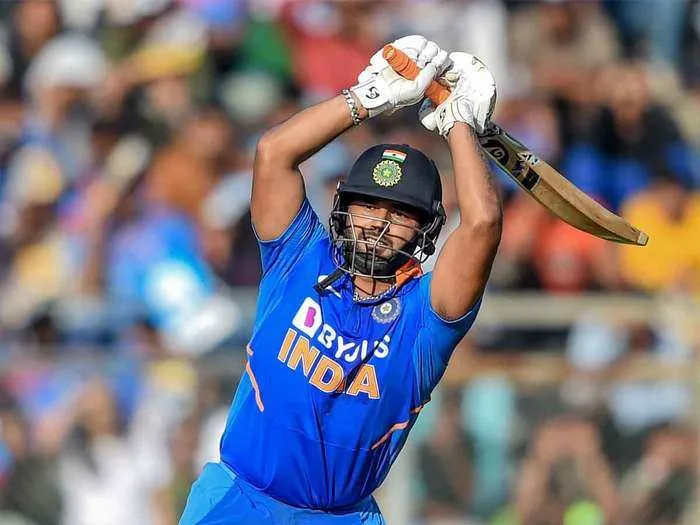 Rishabh Pant: दूसरे वनडे में टीम से बाहर हुए ऋषभ पंत, सिर में चोट लगने के वजह से नहीं जाएंगे राजकोट - rishabh pant out of the team for second one day