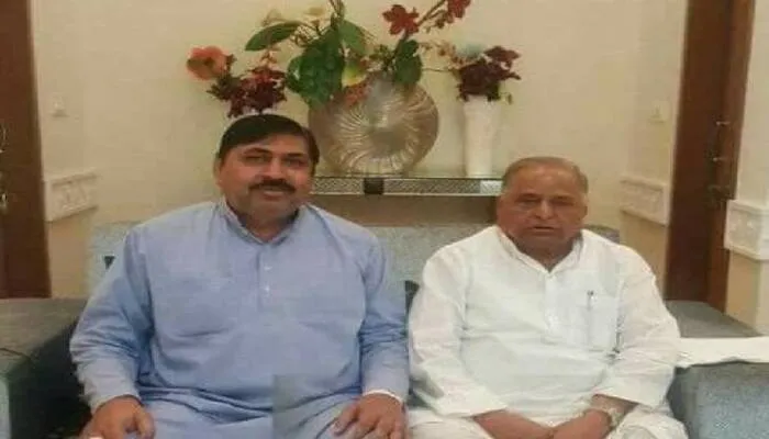 यूपी चुनाव-2022: मुलायम के साढ़ू प्रमोद हो सकते हैं भाजपा में शामिल, लगाया ये आरोप
