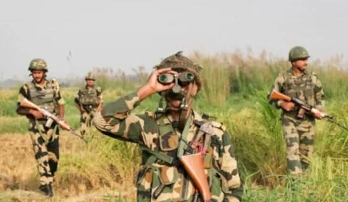 बीएसएफ ने अर्निया सेक्टर में पाकिस्तानी घुसपैठिए को मार गिराया