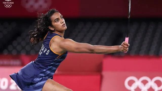 PV Sindhu reached in seminfinal after beating Akane Yamaguchi in quaterfinal in Tokyo olympics 2020 - Tokyo Olympics: शान से सेमीफाइनल में पहुंचीं पीवी सिंधु, अकाने यामागुची को हराया