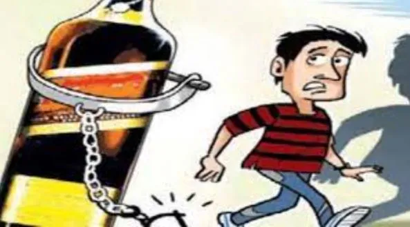 लखीमपुर खीरी: अपमिश्रित शराब बनाते समय हिस्ट्रशीटर गिरफ्तार, तीन साथी फरार