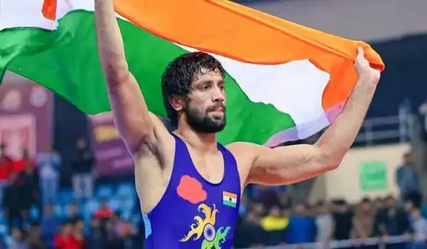 पहलवान रवि दहिया ने भारत में की क्वीन्स बैटन रिले की शुरुआत