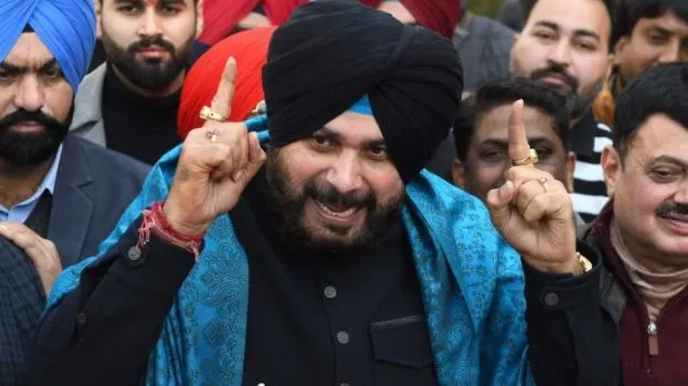 पंजाब चुनाव: सिद्धू ने अमृतसर पूर्व से नामांकन भरने के बाद मजीठिया को दी चुनाैती, कहा- दम है तो इसी सीट लड़ें चुनाव