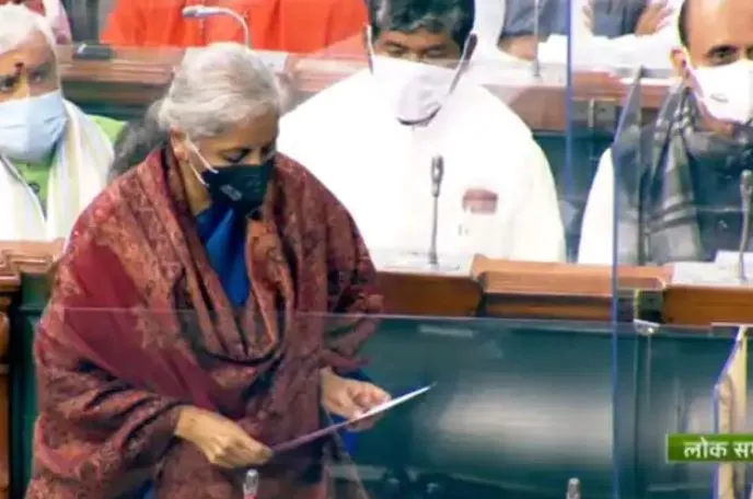 आर्थिक सर्वे लोकसभा में पेश, 2022-23 में जीडीपी दर 8-8.5 प्रतिशत रहने का अनुमान