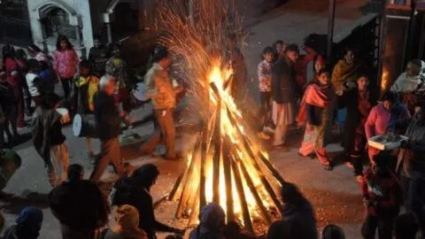 हल्द्वानी: धूमधाम से मनाई लोहड़ी, गिद्दा और भांगड़ा में झूमे लोग