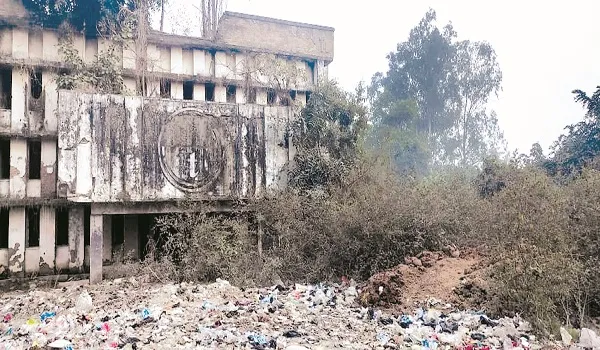 रामपुर : कभी थी औद्योगिक क्रांति, आज रोजगार को तरसते हैं युवा