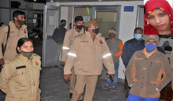 मुरादाबाद : अल्ट्रासाउंड सेंटर में महिला की मौत पर हंगामा