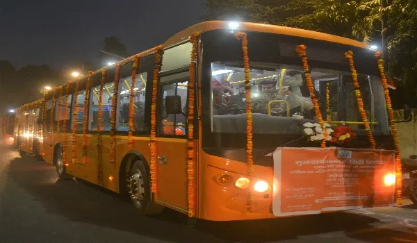 मुरादाबाद : रामपुर दोराहा से भटावली रूट पर चलीं दो ई-बसें, आज पांच बसों से सफर