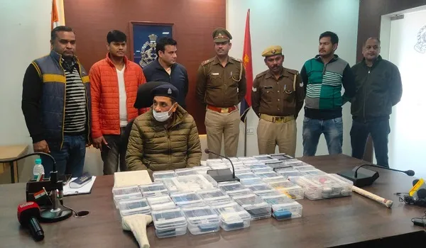 मुरादाबाद : दस लाख के मोबाइल समेत चार आरोपी गिरफ्तार