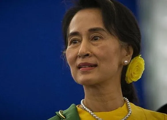 म्यांमार की अदालत ने सू की को सुनाई 4 साल की सजा, कोरोना वायरस प्रतिबंधों के उल्लंघन सहित कई आरोप