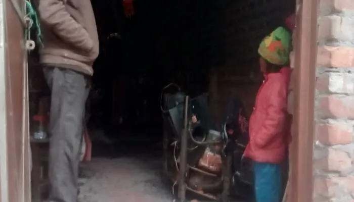 बहराइच: शार्ट सर्किट से लगी आग, लोगों ने भागकर बचाई जान, लाखों का हुआ नुकसान