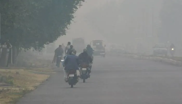 आगरा में सर्दी का सितम चरम पर, न्यूनतम तापमान सामान्य से दो डिग्री सेल्सियस कम